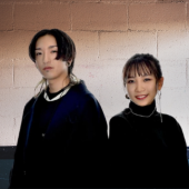 YOASOBI: Thổi hồn âm nhạc vào những trang tiểu thuyết